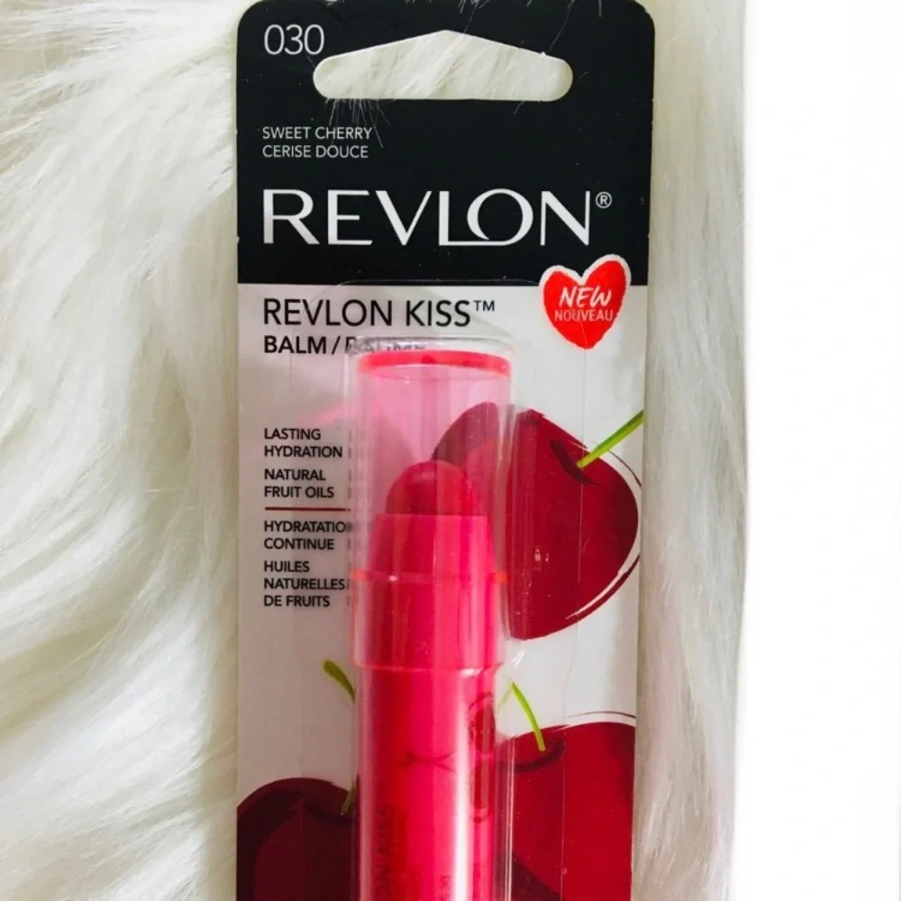 030 Revlon Kiss Lip Balm Gloss #030 Sweet Cherry